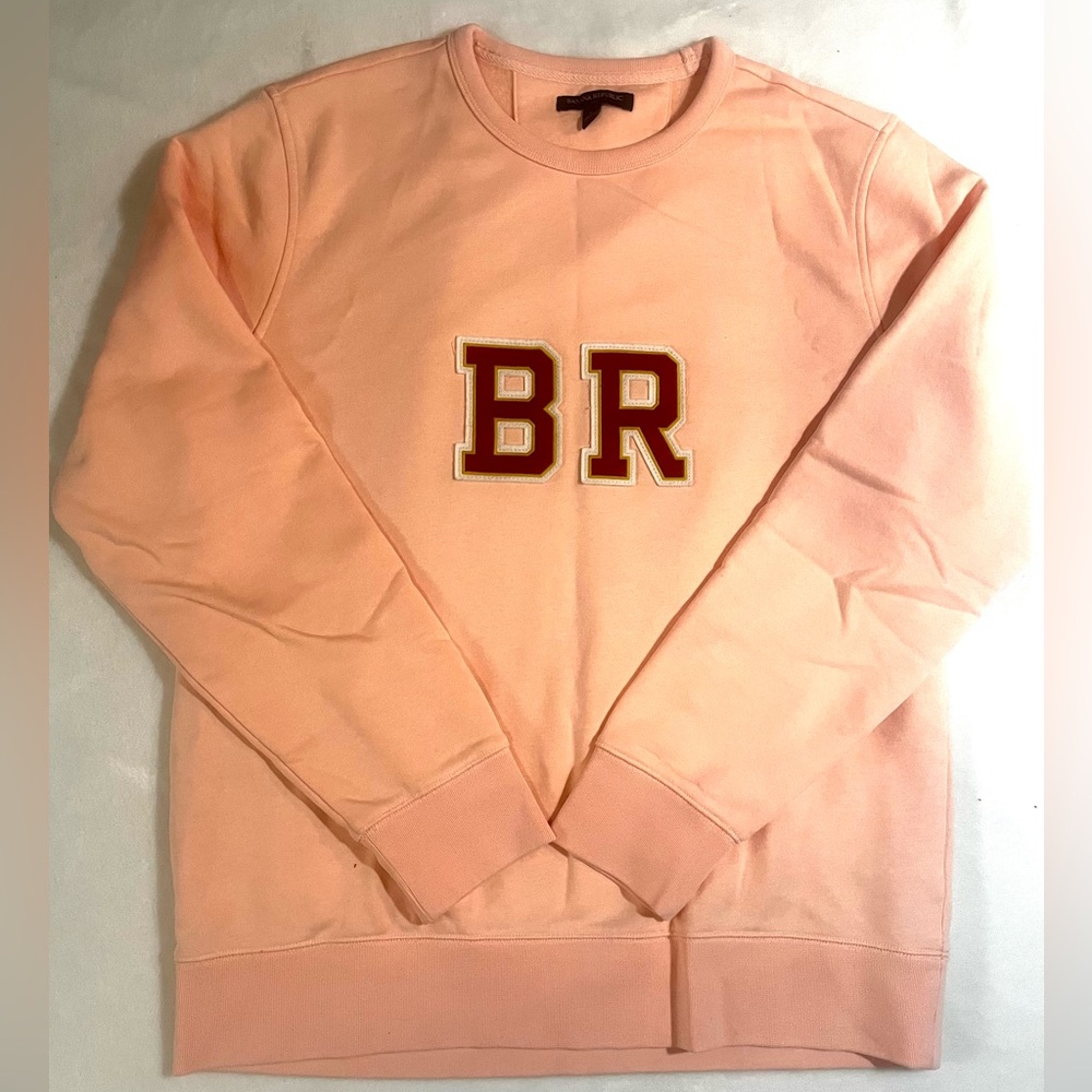 Brand new (without tags) Banana republic womens logo crew neck. Size L.